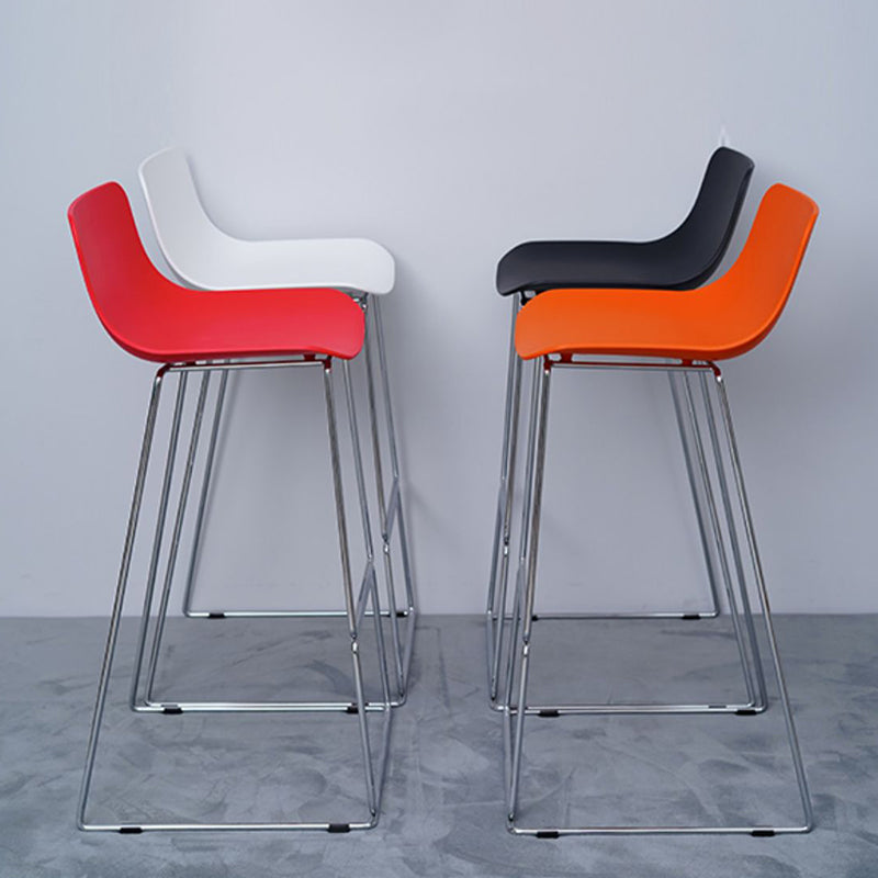 Contemporary Plastic Dining Stools Armless Bar Stools with Metal Base