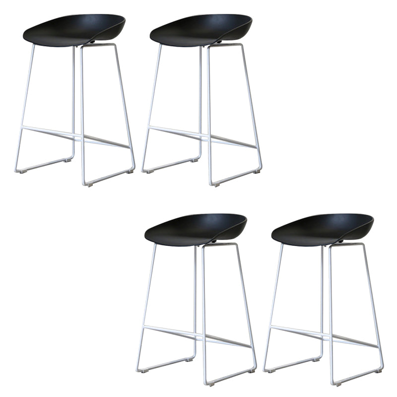 Contemporary Plastic Dining Stools Armless Bar Stools with Footrest