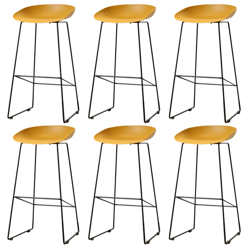 Contemporary Plastic Dining Stools Armless Bar Stools with Footrest
