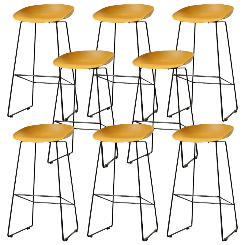 Contemporary Plastic Dining Stools Armless Bar Stools with Footrest