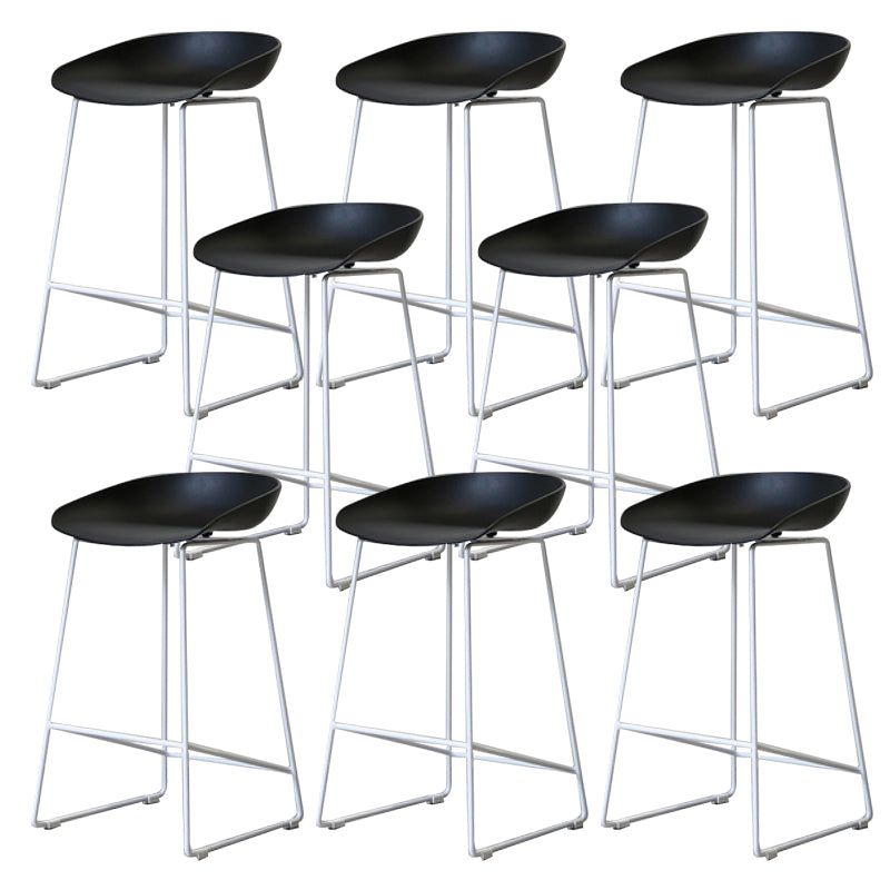 Contemporary Plastic Dining Stools Armless Bar Stools with Footrest