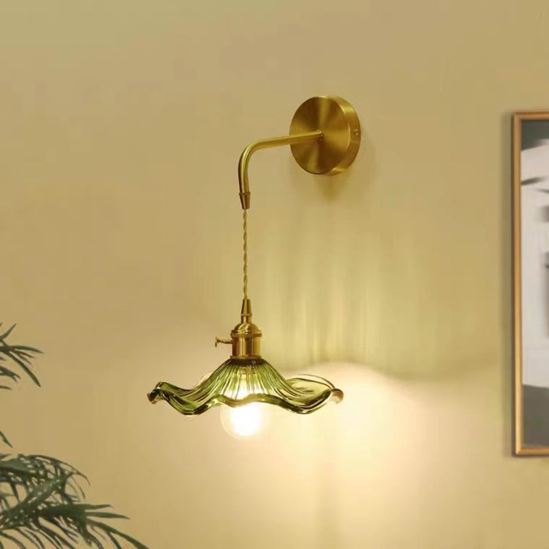 Modern Wall Sconce Metal Flower Shape Vanity Lamp with Glass / Metal Shade