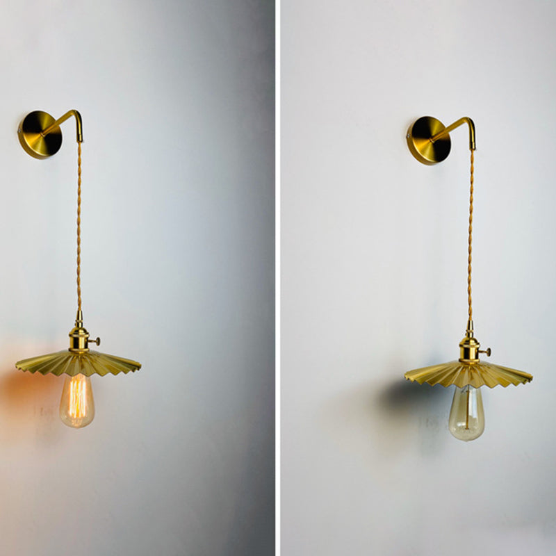 Modern Wall Sconce Metal Flower Shape Vanity Lamp with Glass / Metal Shade