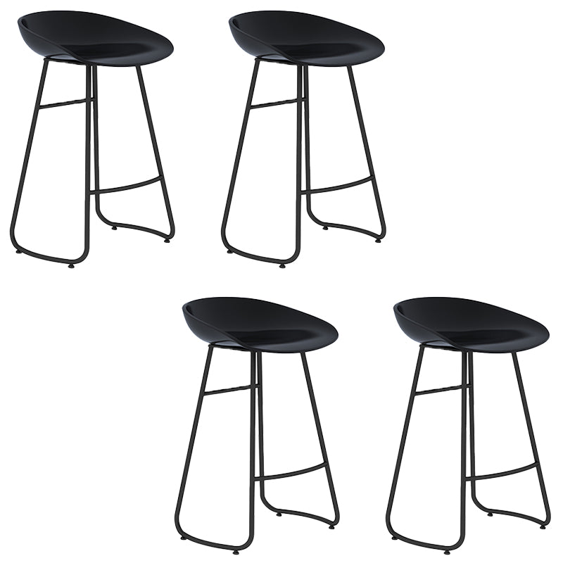 Industrial Armless Bar Stool Plastic Dining Stool with Metal Base