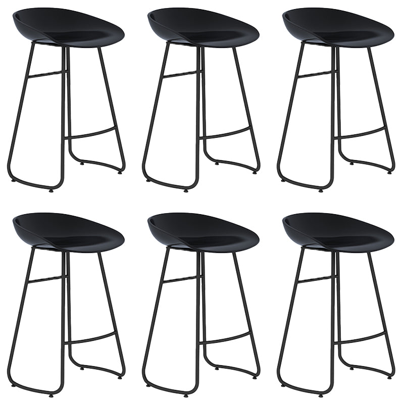 Industrial Armless Bar Stool Plastic Dining Stool with Metal Base