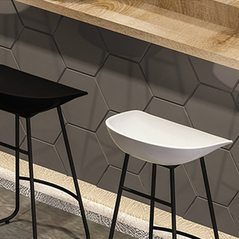 Industrial Armless Bar Stool Plastic Dining Stool with Metal Base