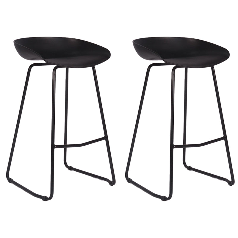 Contemporary Plastic Bar Stool Armless Dining Stool with Metal Base