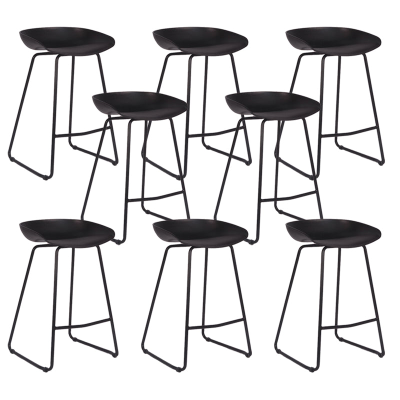 Contemporary Plastic Bar Stool Armless Dining Stool with Metal Base