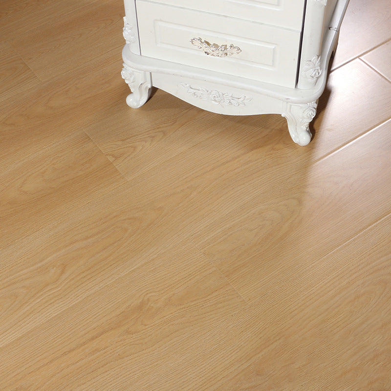 Maple Modern Laminate Flooring Click Lock Stain Resistant Plank Flooring
