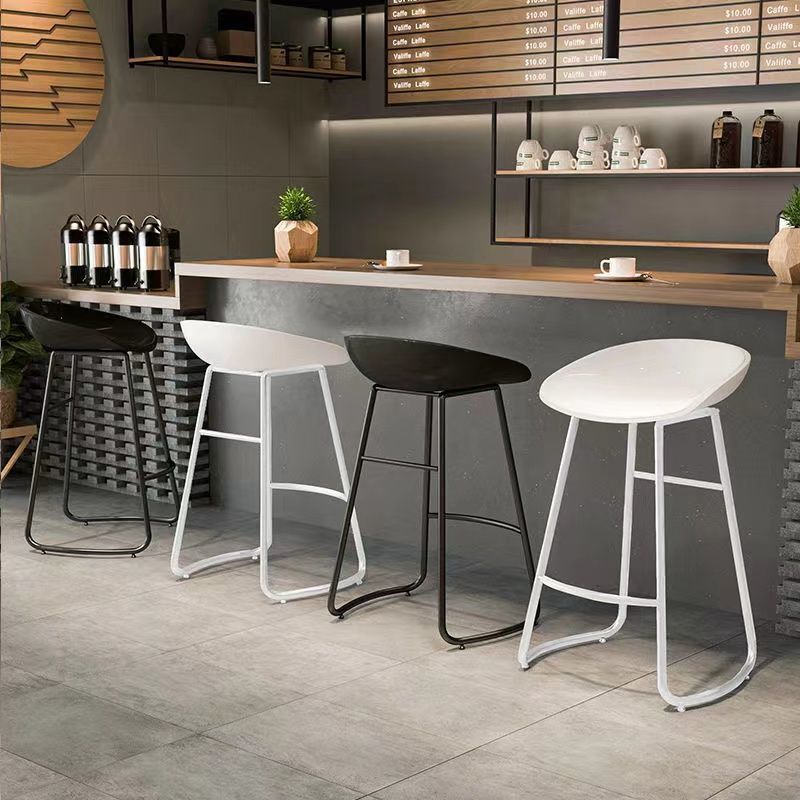 Industrial Plastic Bar Stool Armless Dining Stool with Metal Base