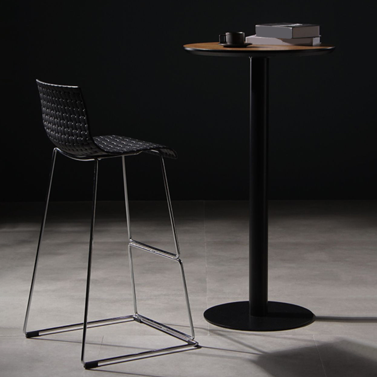 Industrial Plastic Counter Stool Armless Bar Stool for Living Room