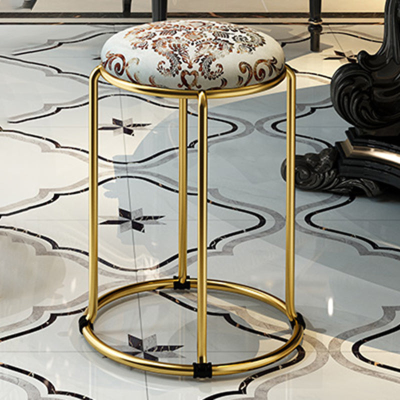 Modern Flowers Standard Round Stain Resistant Standard for Home Decor