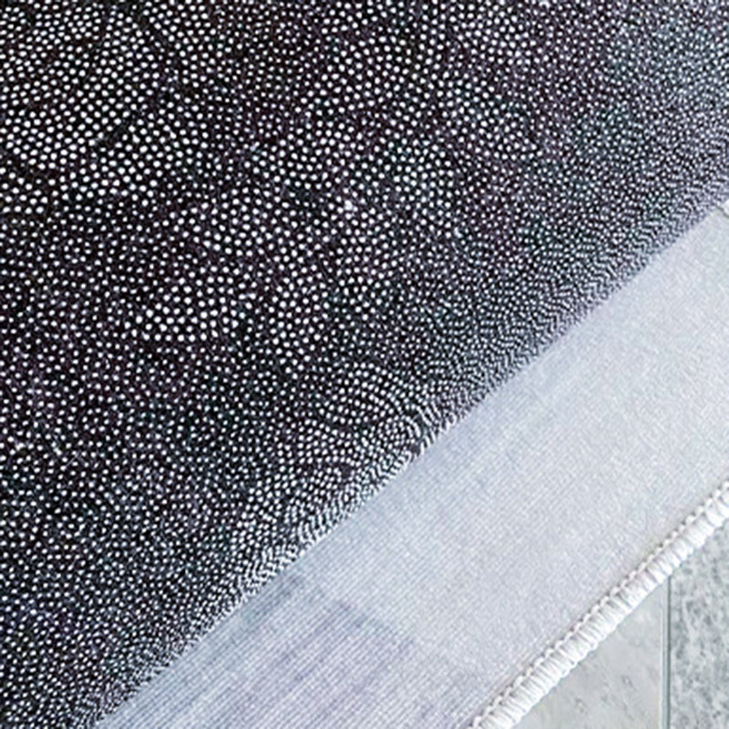 Black Modern Rug Polyester Graphic Rug Tear Resistant Rug for Living Room