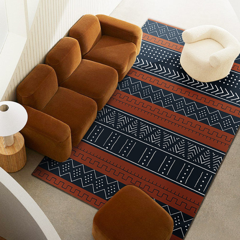 Black Modern Rug Polyester Graphic Rug Tear Resistant Rug for Living Room