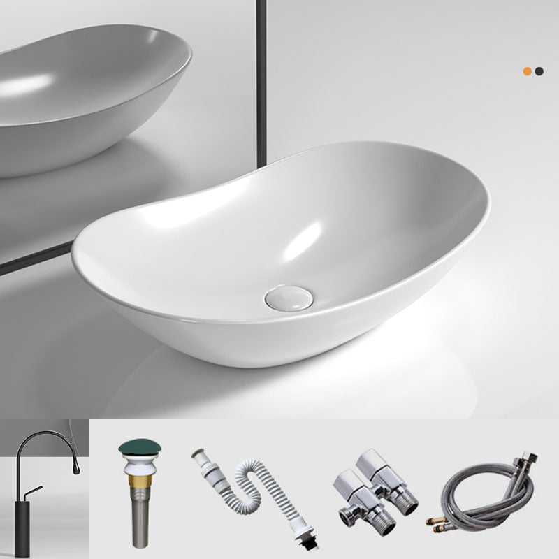 Oval Porcelain Vessel Sink Modern Style Vessel Lavatory Sink with No Craftsmanship