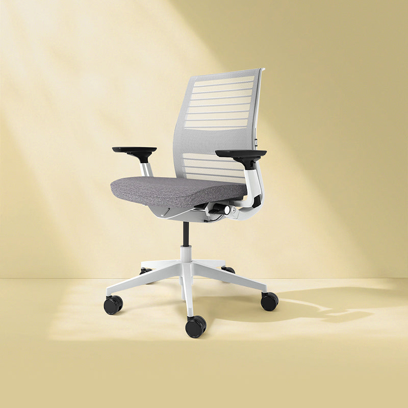 Modern Office Chair Adjustable Seat Height Swivel Chair with Wheels