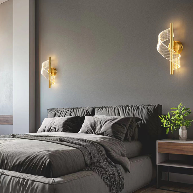 Modernism Single Wall Mounted Sconce LED Acrylic Wall Light in Black/Golden Finish