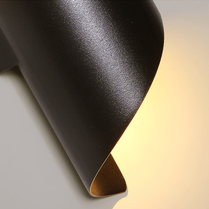 White/Black Modern Wall Mounted Sconce 1 Light Metallic Wall Light