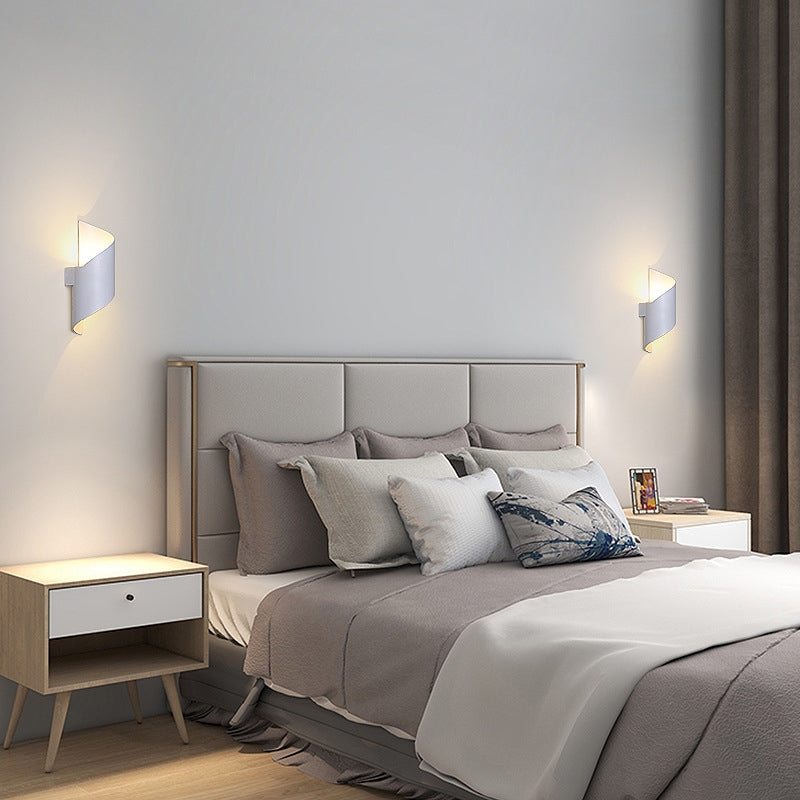 White/Black Modern Wall Mounted Sconce 1 Light Metallic Wall Light