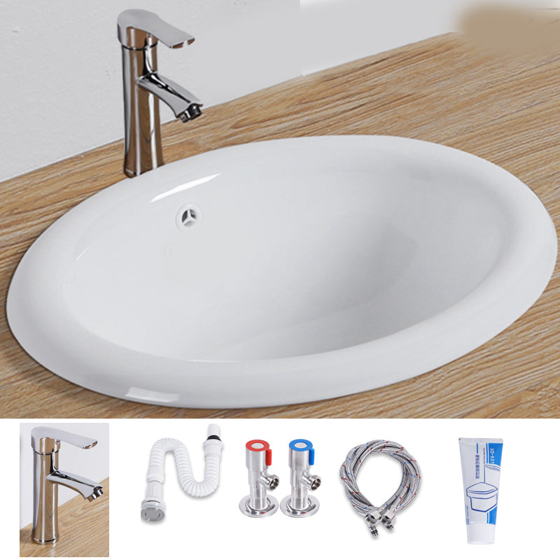 Modern Style Bathroom Sink Oval Porcelain Undermount Bathroom Sink