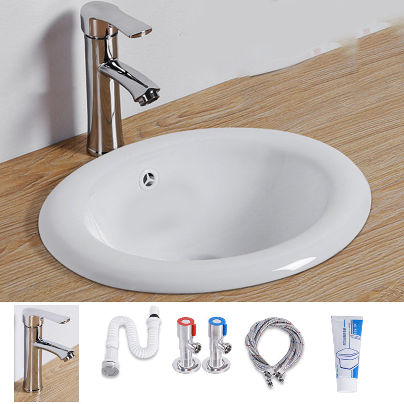 Modern Style Bathroom Sink Oval Porcelain Undermount Bathroom Sink