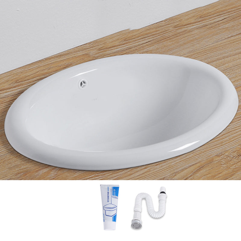 Modern Style Bathroom Sink Oval Porcelain Undermount Bathroom Sink