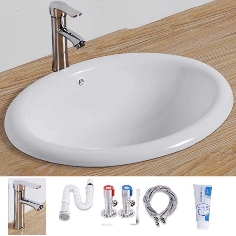 Modern Style Bathroom Sink Oval Porcelain Undermount Bathroom Sink
