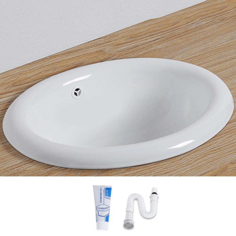 Modern Style Bathroom Sink Oval Porcelain Undermount Bathroom Sink