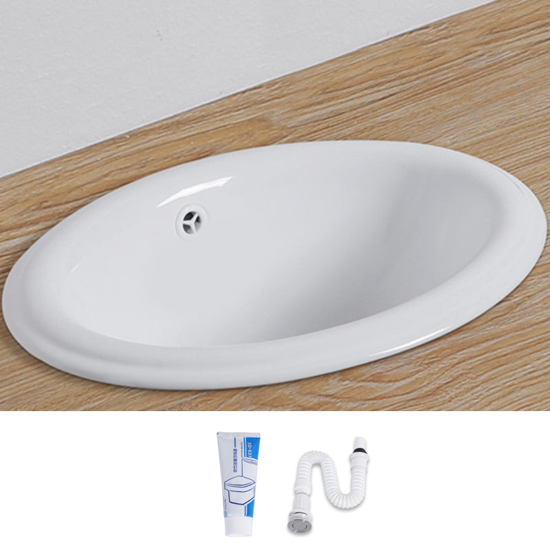 Modern Style Bathroom Sink Oval Porcelain Undermount Bathroom Sink