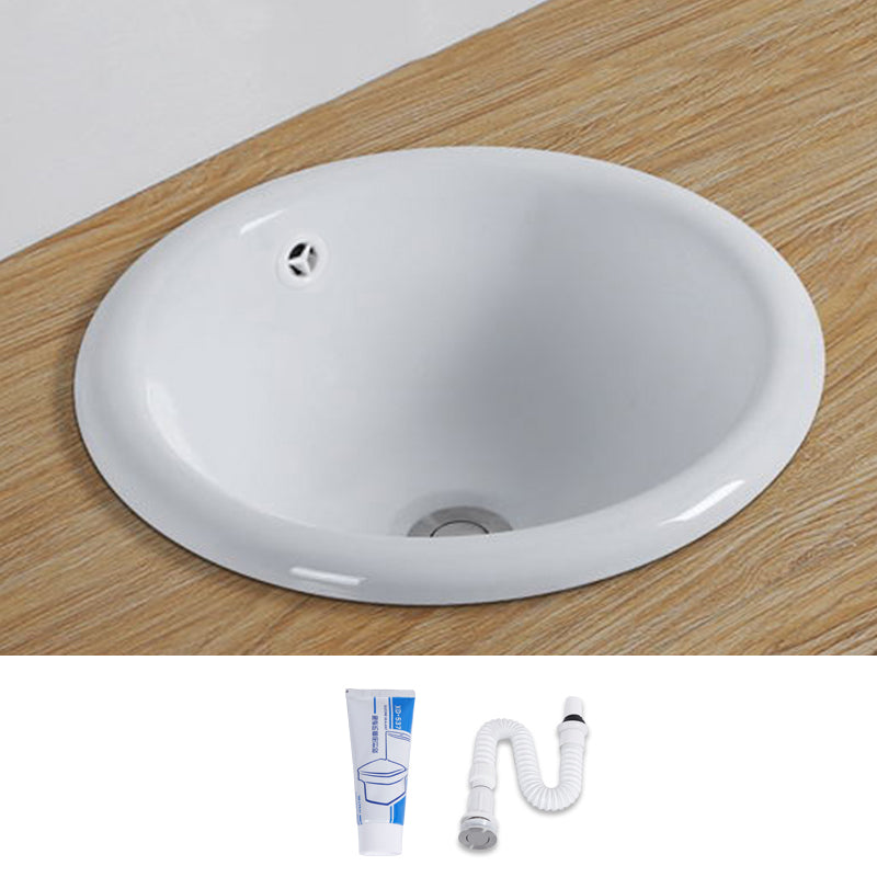 Modern Style Bathroom Sink Oval Porcelain Undermount Bathroom Sink