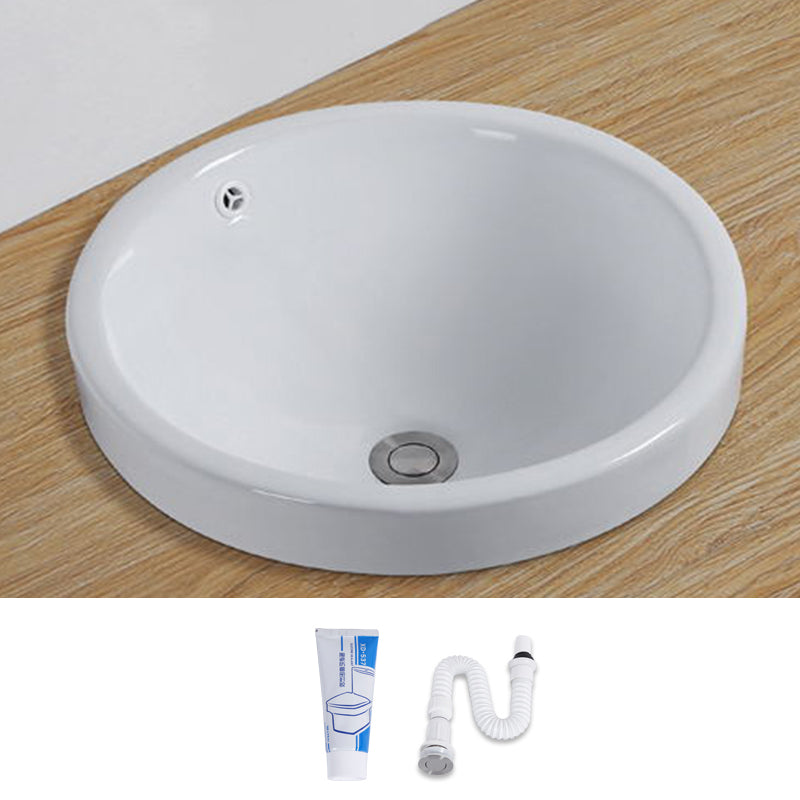 Modern Style Bathroom Sink Oval Porcelain Undermount Bathroom Sink