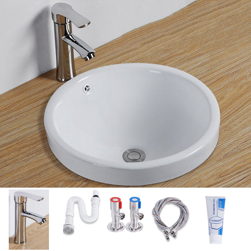 Modern Style Bathroom Sink Oval Porcelain Undermount Bathroom Sink