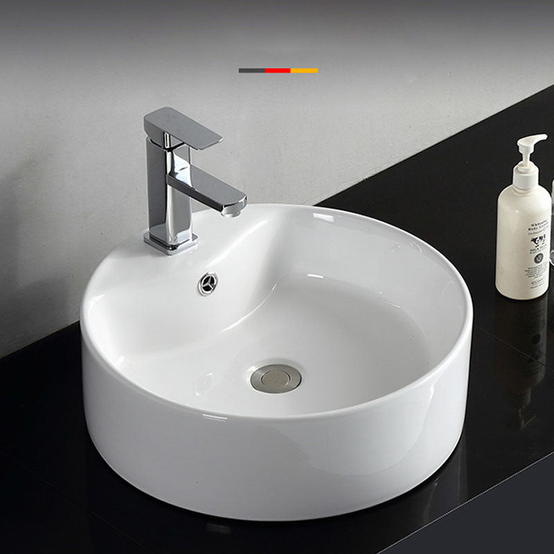 Rectangular and Round Vessel Sink in white with No Craftsmanship Basin Sink