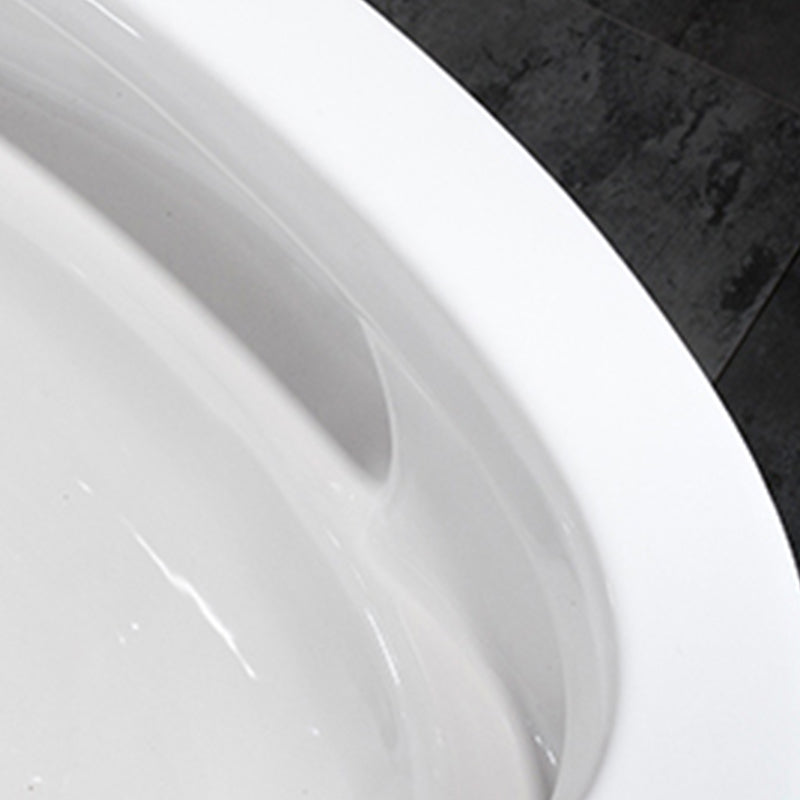 Traditional Ceramic Flush Toilet All-In-One Toilet Bowl for Bathroom