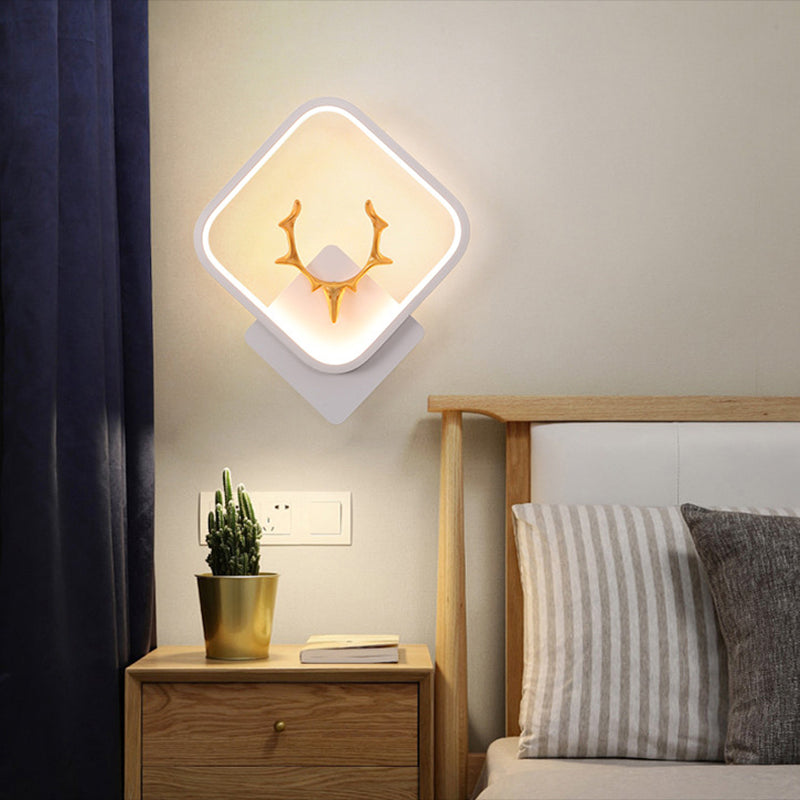 1 Light Unique Shape Wall Mounted Light Modern Sconce Light Fixture for Living Room