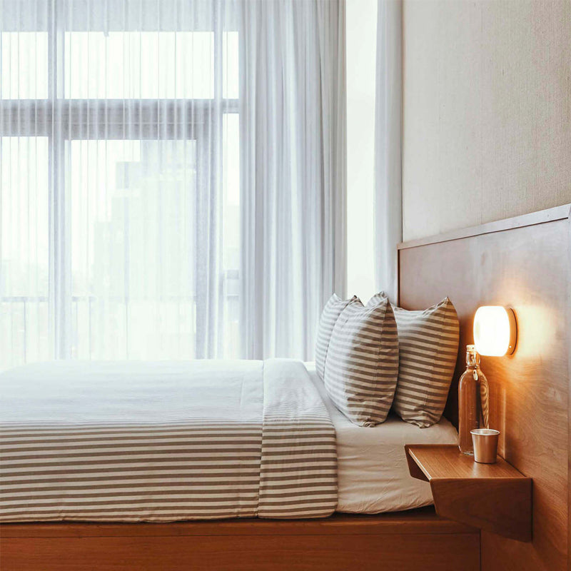 Modern 1 - Light Bath Sconce in Metal and Acrylic Bathroom Vanity Lighting