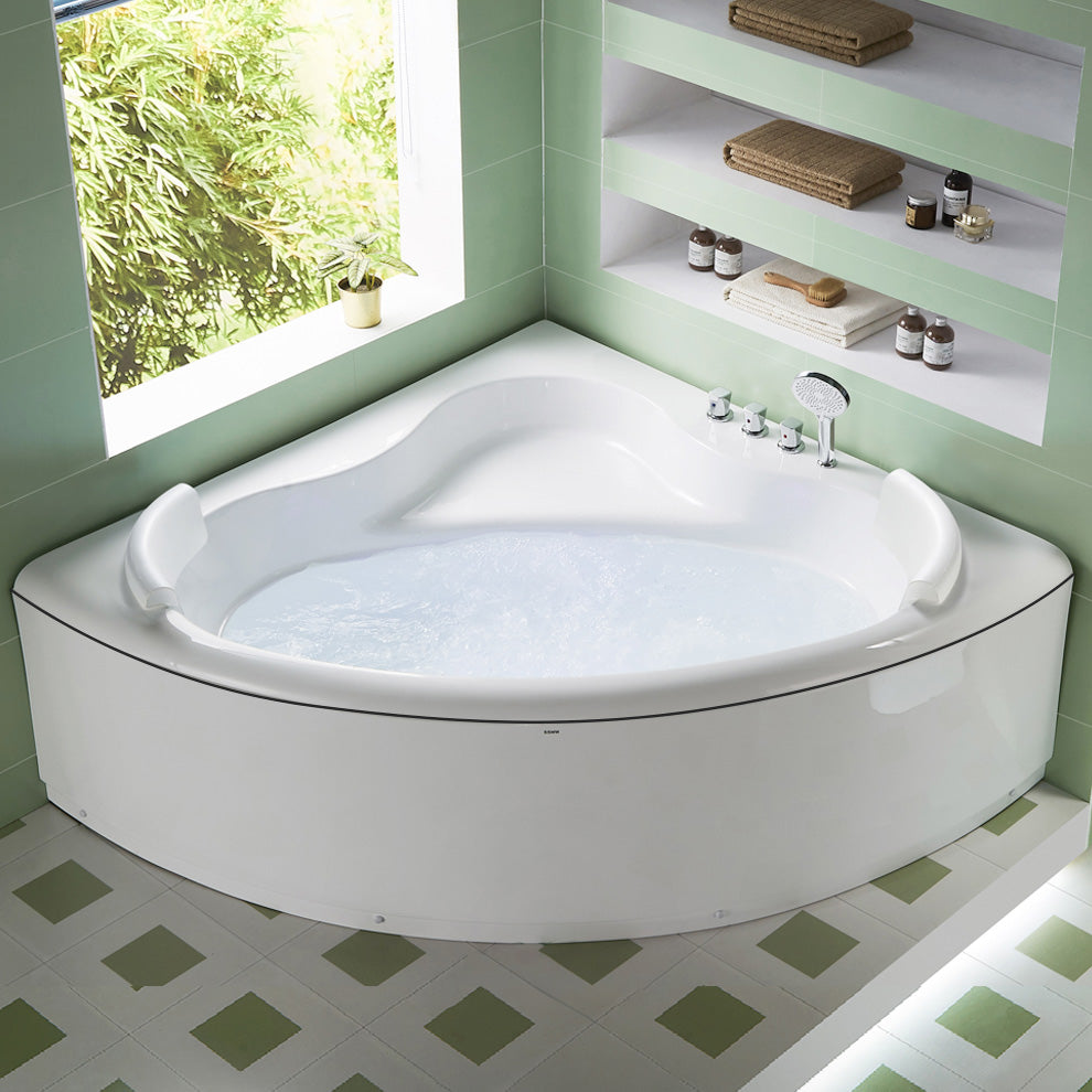 Modern Corner Bathtub Acrylic Soaking Back to Wall Center-Back Bath