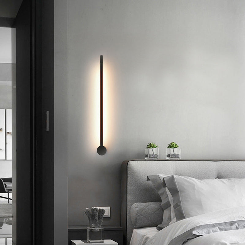 Modern Metal Wall Sconce Linear Shape Wall Lamp with Silicone Shade in Black