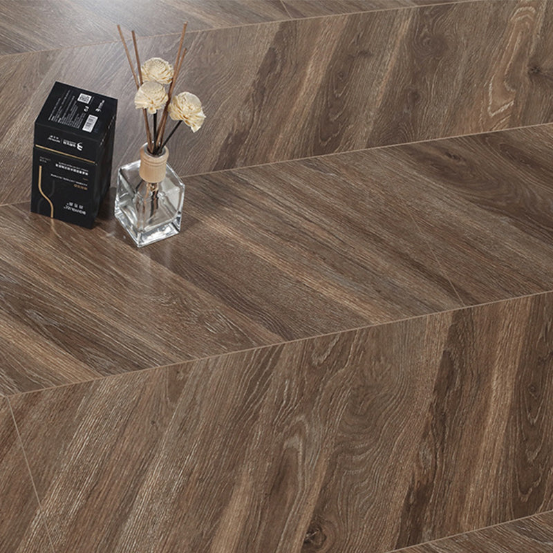 Wooden Modern Laminate Flooring Click Lock Stain Resistant Plank Flooring