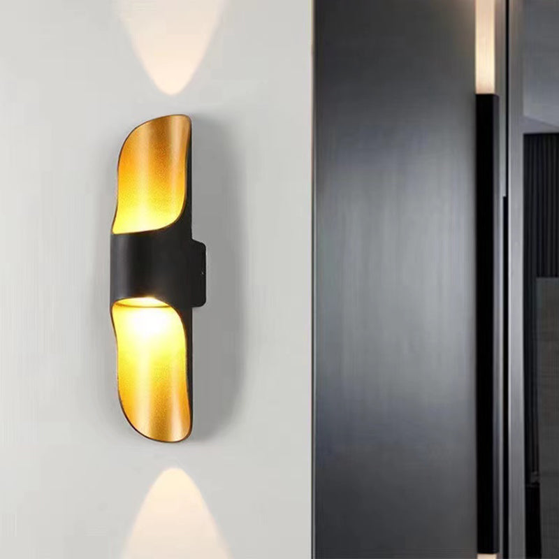 Single Black Modernism Wall Mounted Sconce Metallic Wall Light