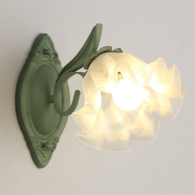 Flower Shape Glass Wall Lighting Modern Style 1 Light Wall Mounted Light in Green