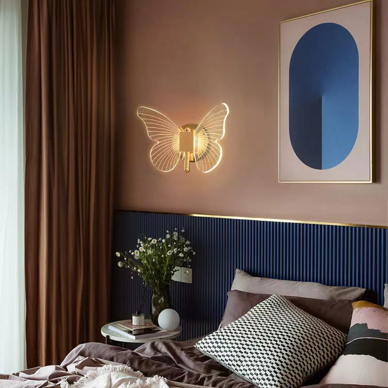 Contemporary LED Wall Lighting Acrylic Wall Mounted Fixture in Gold & Clear