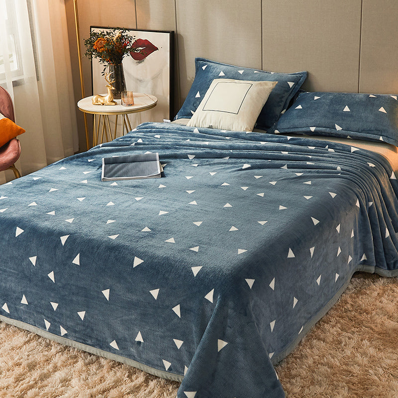 Non-Pilling Sheet Cartoon Painting Flannel Breathable Soft Fade Resistant Bed Sheet