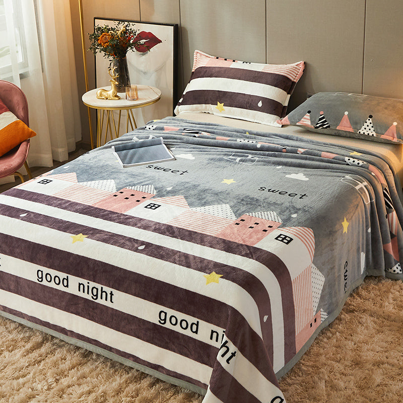 Non-Pilling Sheet Cartoon Painting Flannel Breathable Soft Fade Resistant Bed Sheet