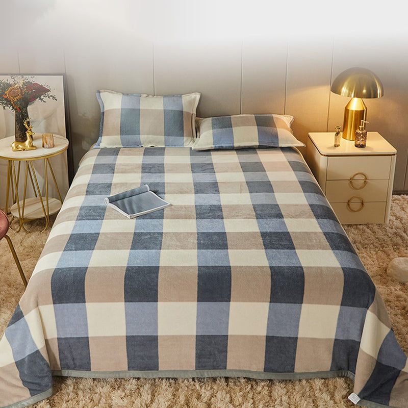 Non-Pilling Sheet Cartoon Painting Flannel Breathable Soft Fade Resistant Bed Sheet