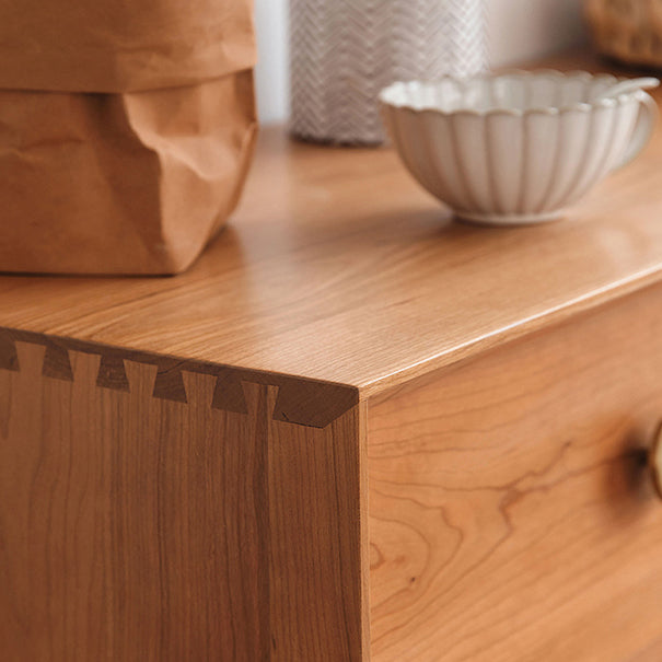 Ultra-Modern Horizontal Double Dresser Pine Storage Chest Dresser for Bedroom