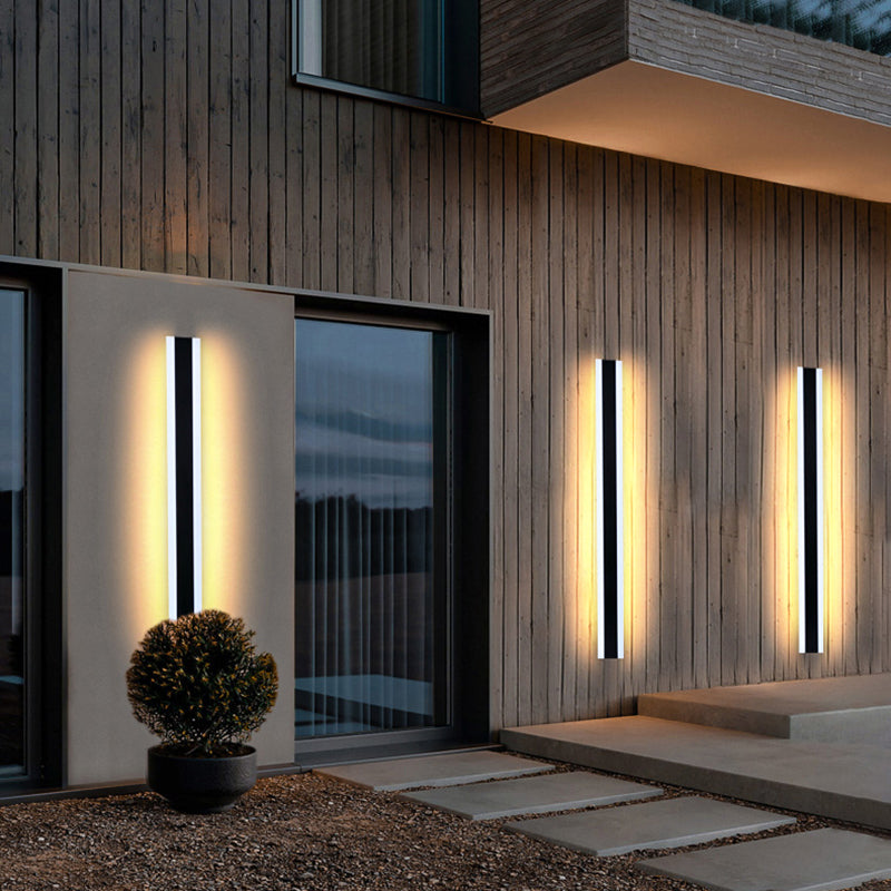 Metal Linear Shape Wall Lighting Modern Style 1-Light Wall Mounted Light in Black