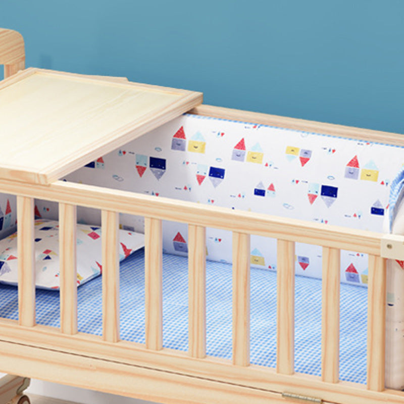 Scandinavian Solid Wood Nursery Crib Guardrail Baby Crib with Casters