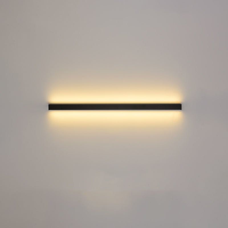 Linear Shape Metal Wall Lighting Modern Style 1-Light Wall Mounted Light in Black