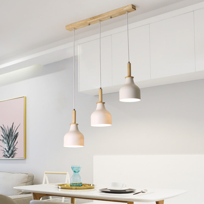 Finition blanche / noire Urne Cluster Pendant Modern Nordic 3 Heads Fer Hanging Light avec canopée linéaire